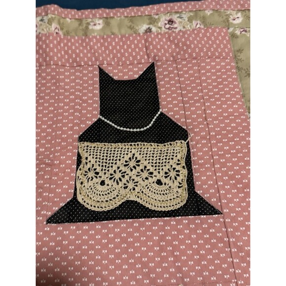 VTG Cute Cat Quilt Panel Baby Blanket Crochet Handmade Aprons Pink Kitty OOAK - Picture 5 of 9